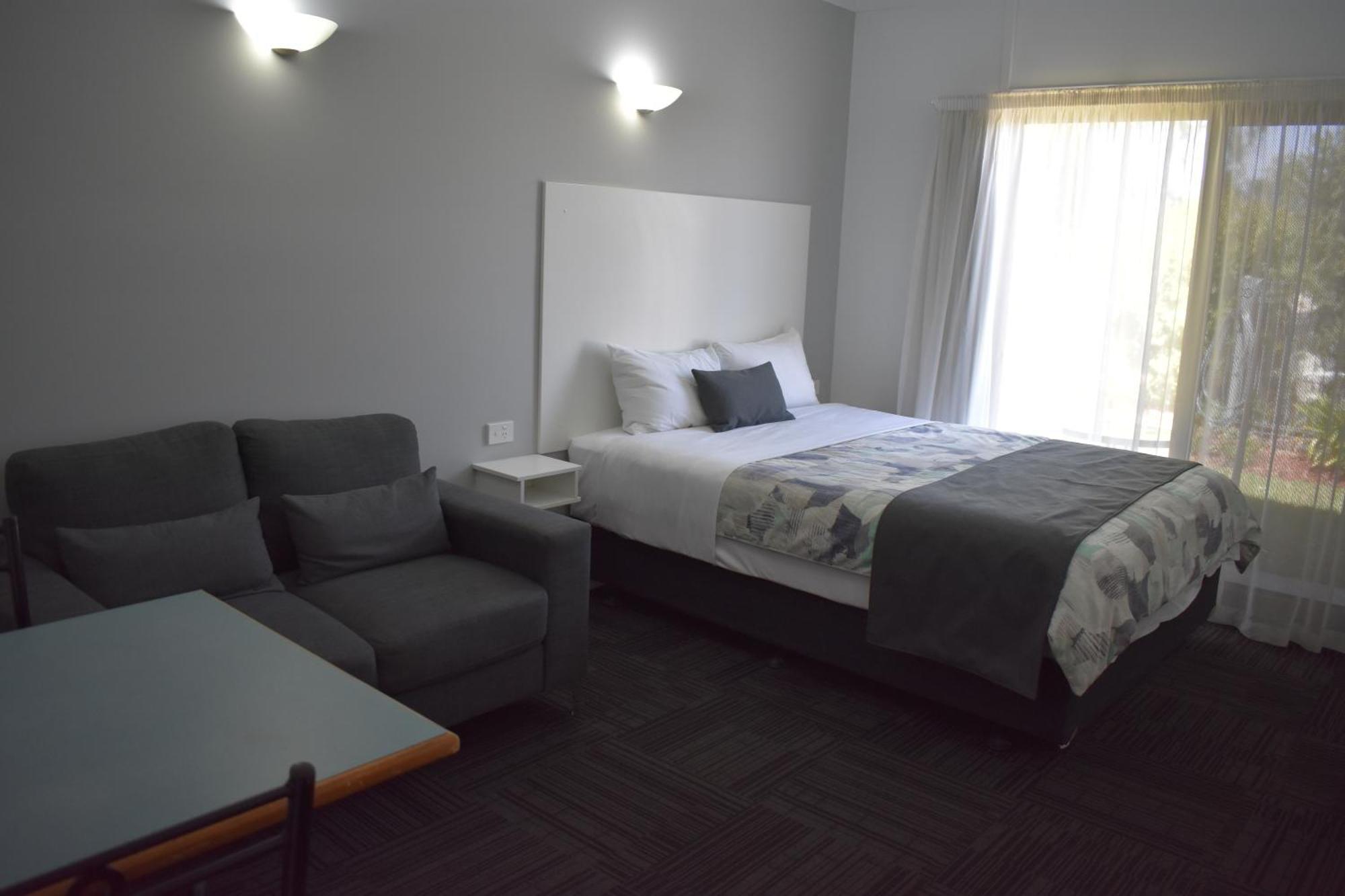 Riviana Motel Deniliquin Ngoại thất bức ảnh