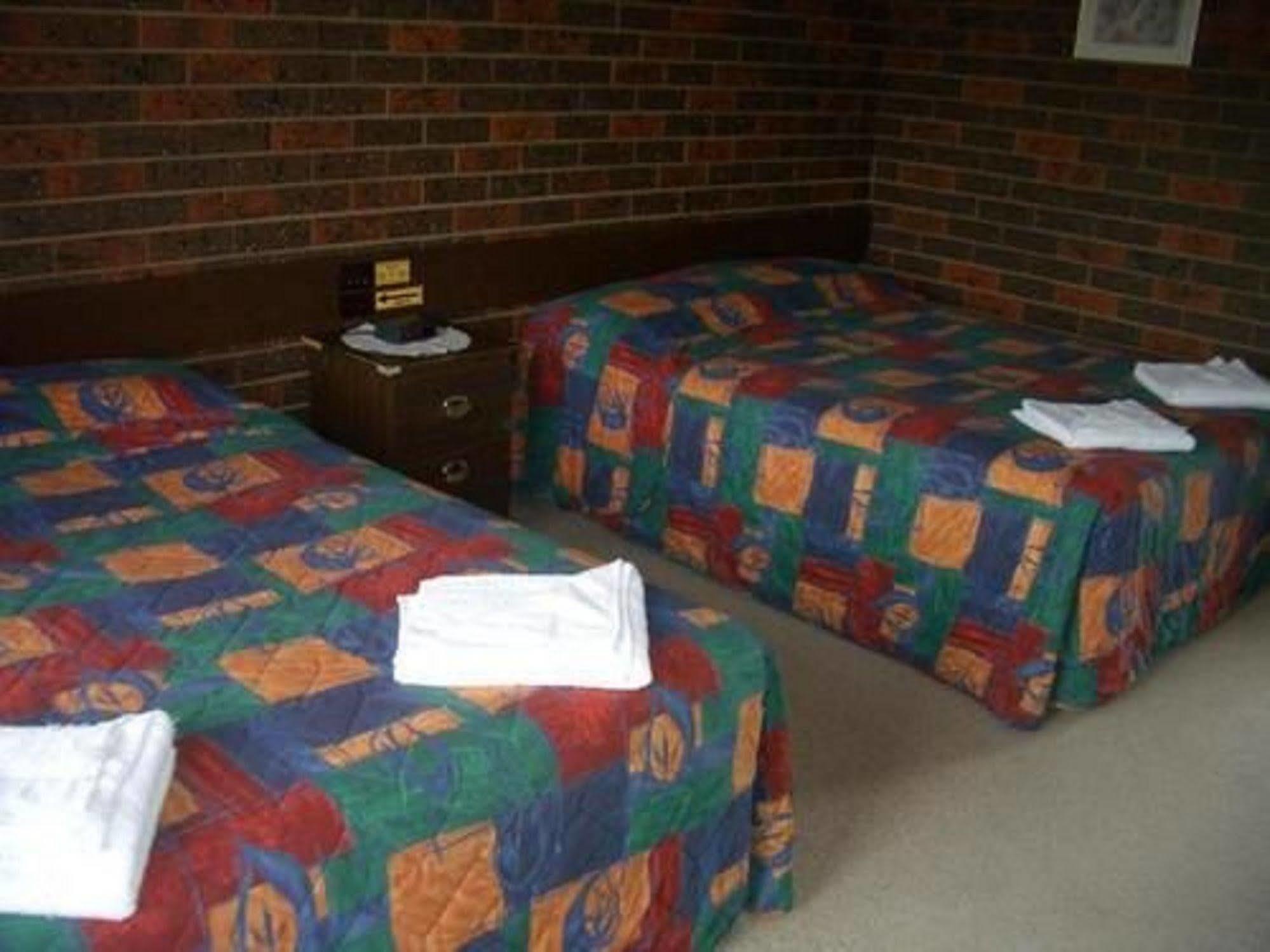 Riviana Motel Deniliquin Ngoại thất bức ảnh